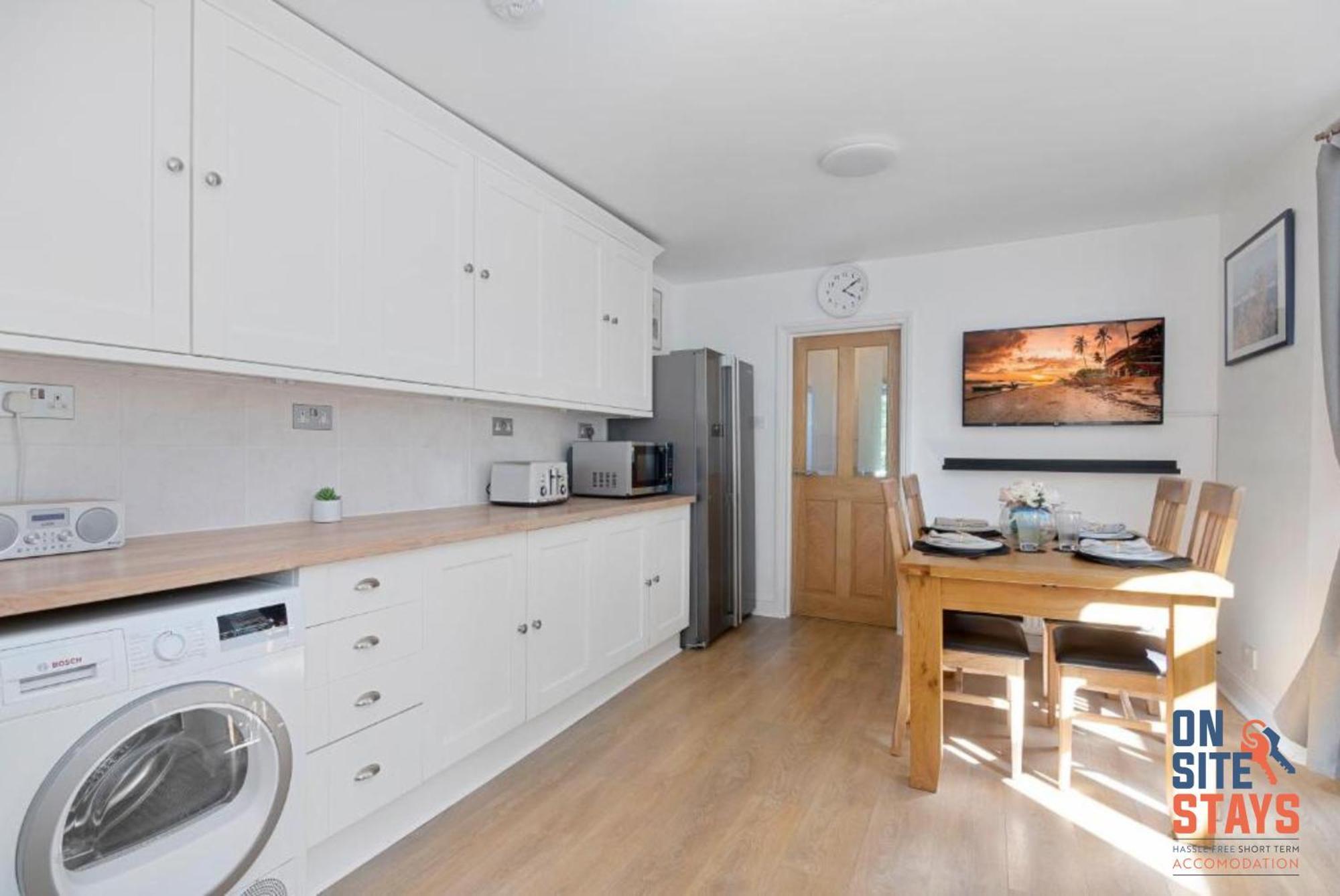 Onsitestays - Tranquil 2 Bedroom Apartment With Large Kitchen, Private Garden Near Wimbledon Station Londra Exterior foto