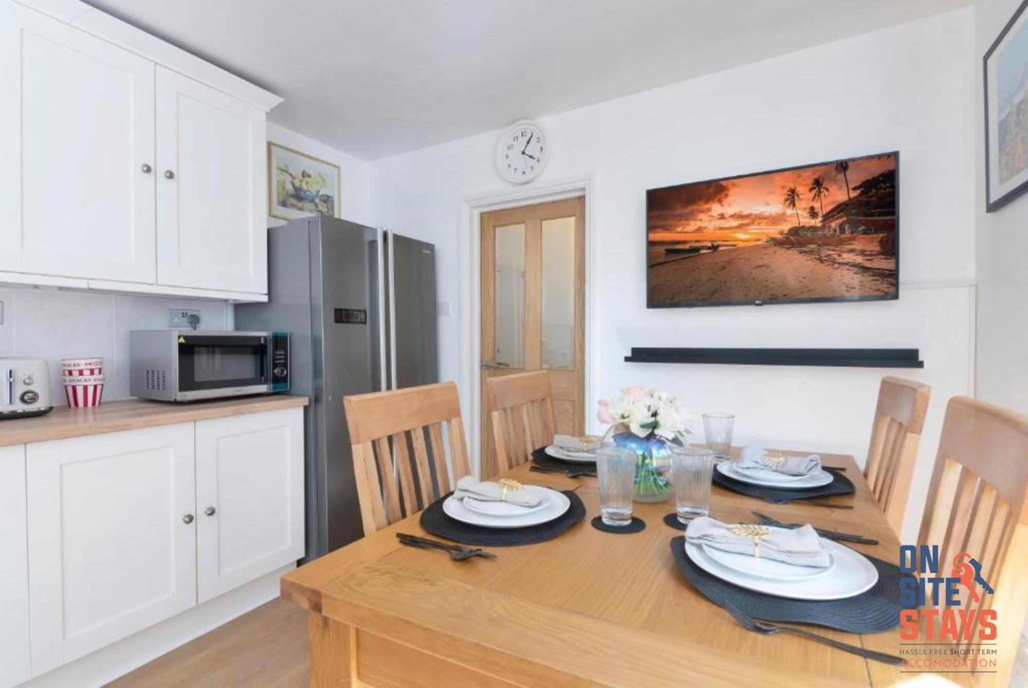 Onsitestays - Tranquil 2 Bedroom Apartment With Large Kitchen, Private Garden Near Wimbledon Station Londra Exterior foto